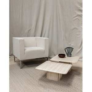 Jakob, le fauteuil en tissu carré n°525