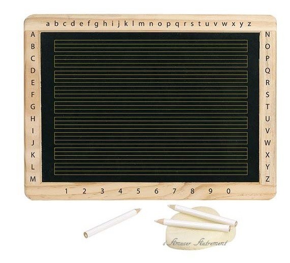 Ardoise avec crayons et éponge