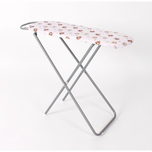 Planche à repasser beige avec oursons