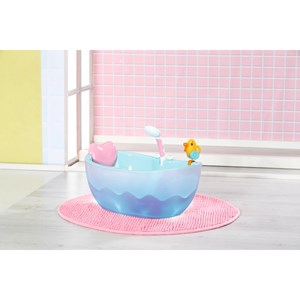 Baby born bath baignoire