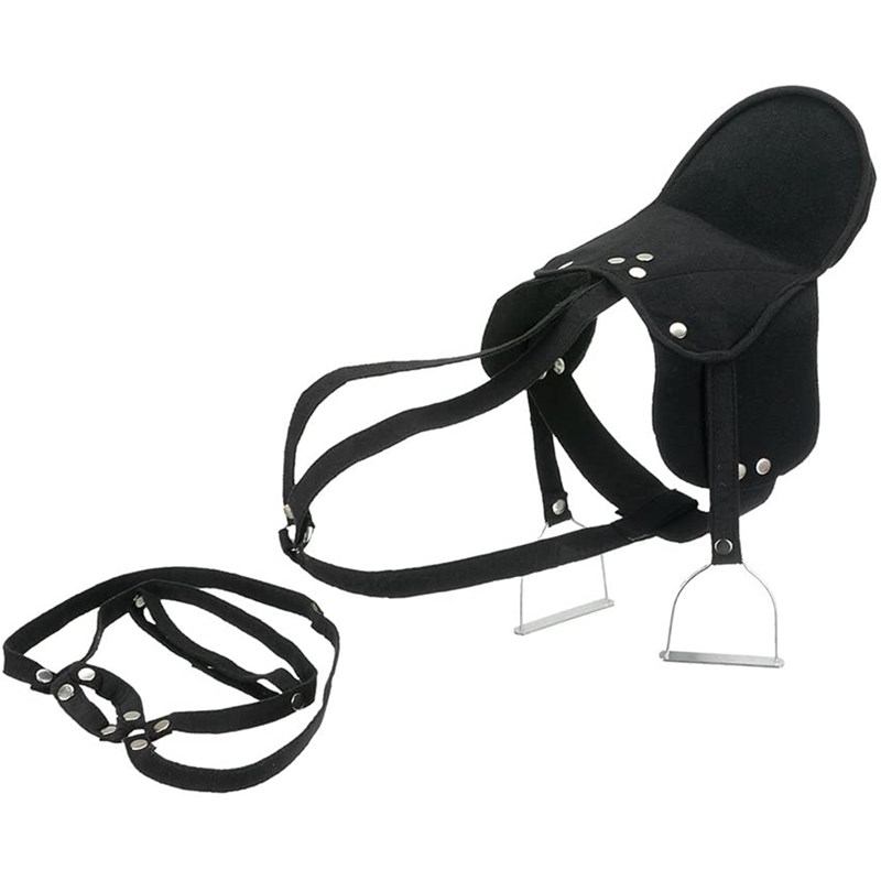 Selle pour chevaux avec étriers