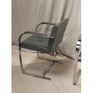 Jakob, la paire de fauteuils brno n°532