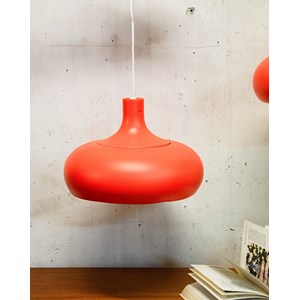 Suspension orange en métal n°103