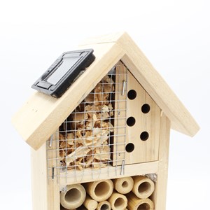 Hôtel à insecte fishtec refuge toutes saisons - coccinelle, papillon,