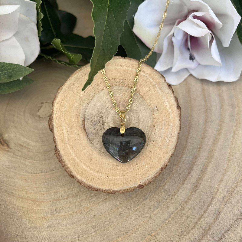 Collier pendentif cœur en labradorite naturelle