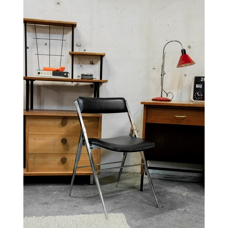 Alma, la chaise chromée n°708