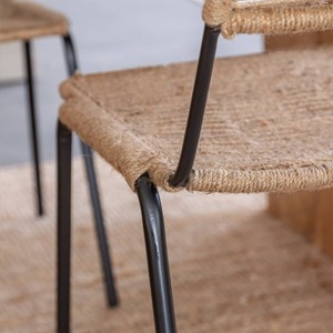 Chaise en métal et jute naturel