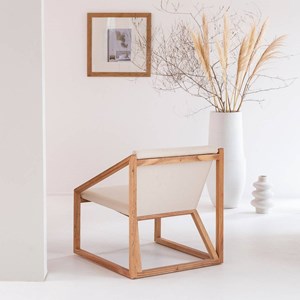 Fauteuil symétrique en bois de mindy