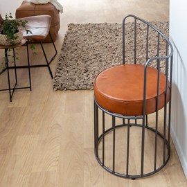 Fauteuil en cuir et métal