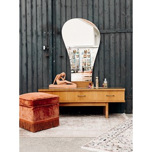 Louise, la coiffeuse en bois n°152