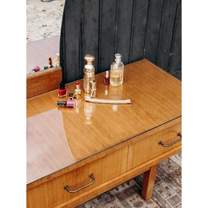 Louise, la coiffeuse en bois n°152