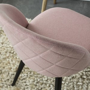 Chaise scandinave tissu et piètement métal