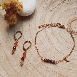 Duo solaire en coffret bijou – boucles et bracelet grenat et cornaline