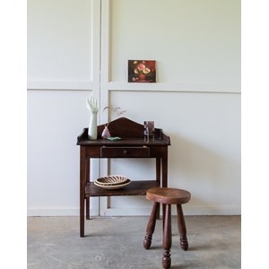 Louise, la coiffeuse en bois n°154