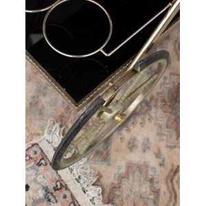 Henriette, la desserte en laiton n°121