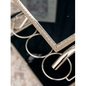 Henriette, la desserte en laiton n°121