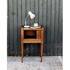 Odile, la table de chevet en bois n°515