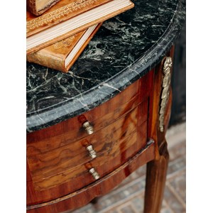 Odile, la table de chevet en bois n°529