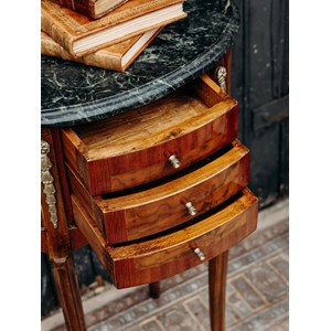 Odile, la table de chevet en bois n°529