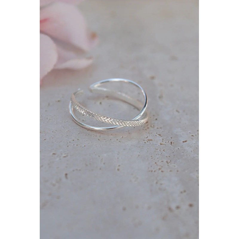 Bague fine ajustable double anneaux croisés -surya