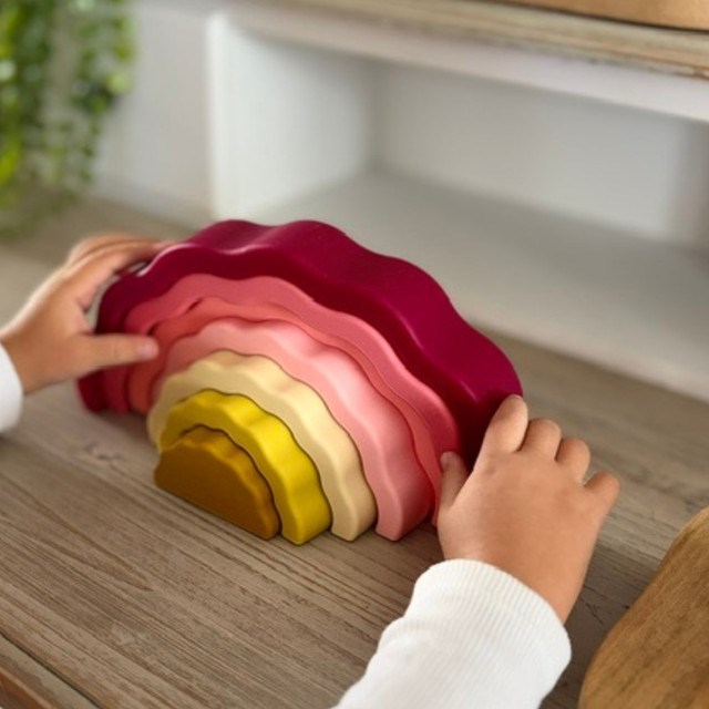 Arc-en-ciel empilable, rouge