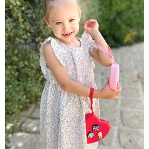 Pochette coeur rouge avec 3 charms