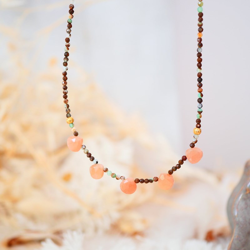 Collier aarohi en chrysoprase et pierre de lune orangée