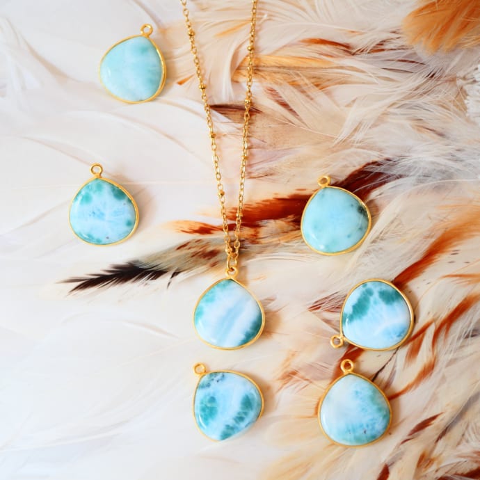 Collier Pendentif Feuille En Larimar - Pierre Naturelle - Neuf Avec étiquettes