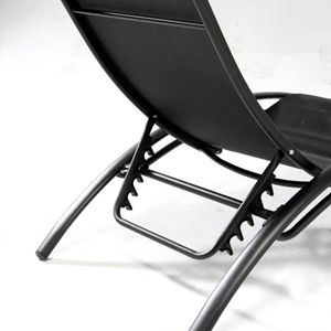 Limea transat ajustable et empilable avec pieds en acier noir
