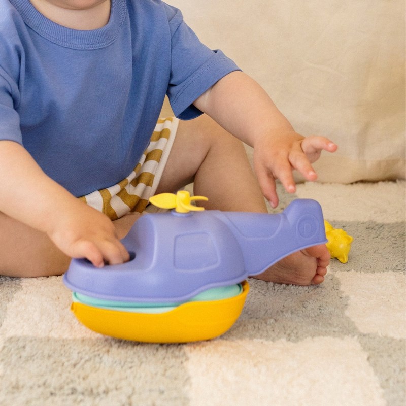 Jouet de bain made in france en matière recyclée hélicoptère de mr renard