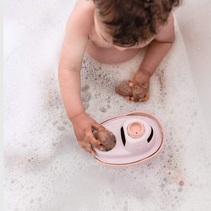 Jouet de bain made in france en matière recyclée bateau de mr renard