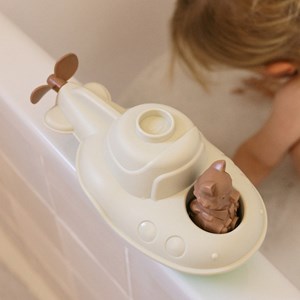 Jouet de bain made in france en matière recyclée sous-marin de mr renard