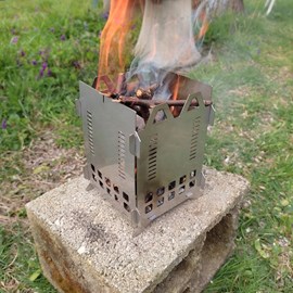 Réchaud à bois pour la randonnée, le bivouac, le camping, etc.