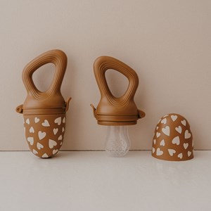 Sucette grignoteuse et 4 embouts fall in love camel
