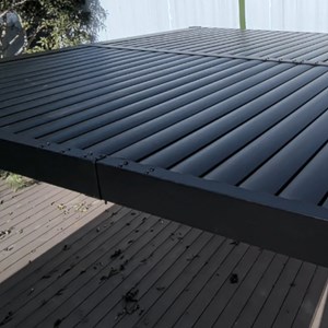 Hydra pergola bioclimatique 4x3m structure en aluminium noir