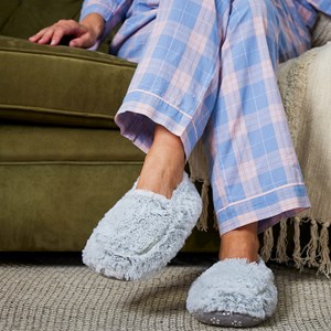 Chaussons bouillotte gris clair warmies