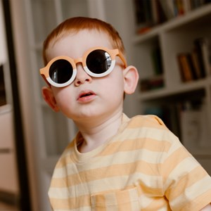Lunettes de soleil bebe categorie 4 bicolore moutarde hop'pop