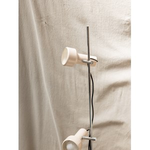 Julien, le lampadaire en plastique n°133