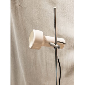 Julien, le lampadaire en plastique n°133