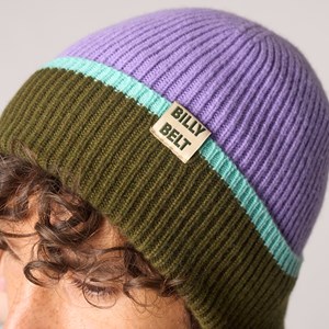 Bonnet en laine lilas et kaki