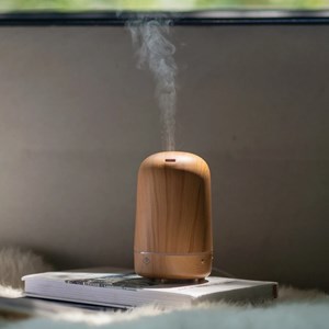 Diffuseur d’huiles essentielle light house bois