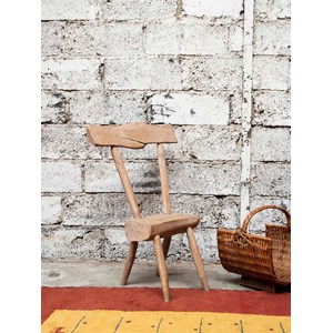 Claude, la chaise brutaliste n°650