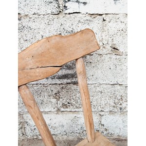 Claude, la chaise brutaliste n°650