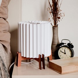 Lampe de table moderne en papier et bois pour intérieurs chaleureux