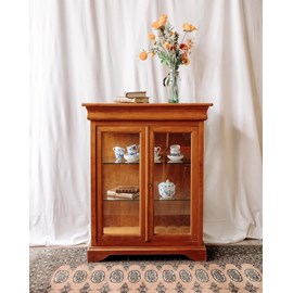 Victoria, la vitrine basse en bois n°65