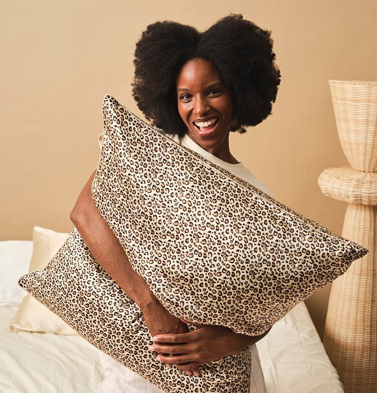 Emily's Pillow - Taie d'oreiller en soie léopard 65x65
