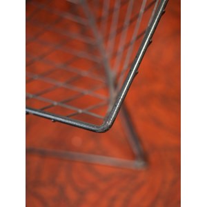 Jakob, le fauteuil en acier n°601