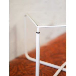 Donna, la table basse en métal n°472