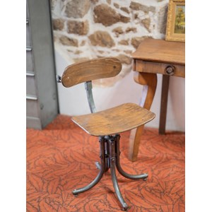 Alma, la chaise d'atelier en bois n°795