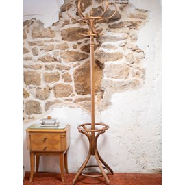 Max, le porte-manteaux en bois n°180